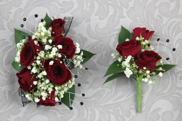 6 Red Rose Set with Baby's Breath and Rhinestones from Flowers by Ray and Sharon in Muskegon, MI