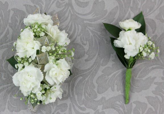 6 White Mini Carnation Set With Baby's Breath from Flowers by Ray and Sharon in Muskegon, MI